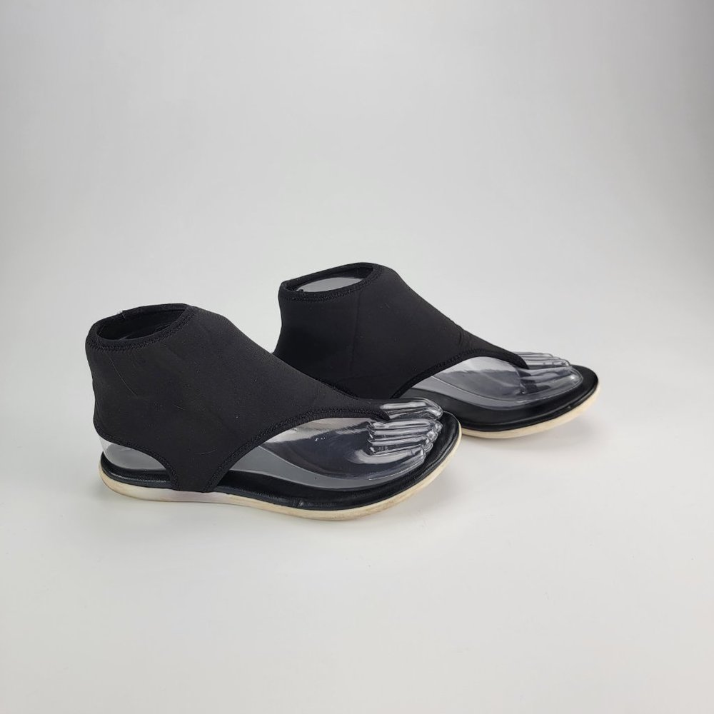 BCBGeneration Black Ankle Flip Flops - Neoprene Waterproof WATER SHOES -Size 5